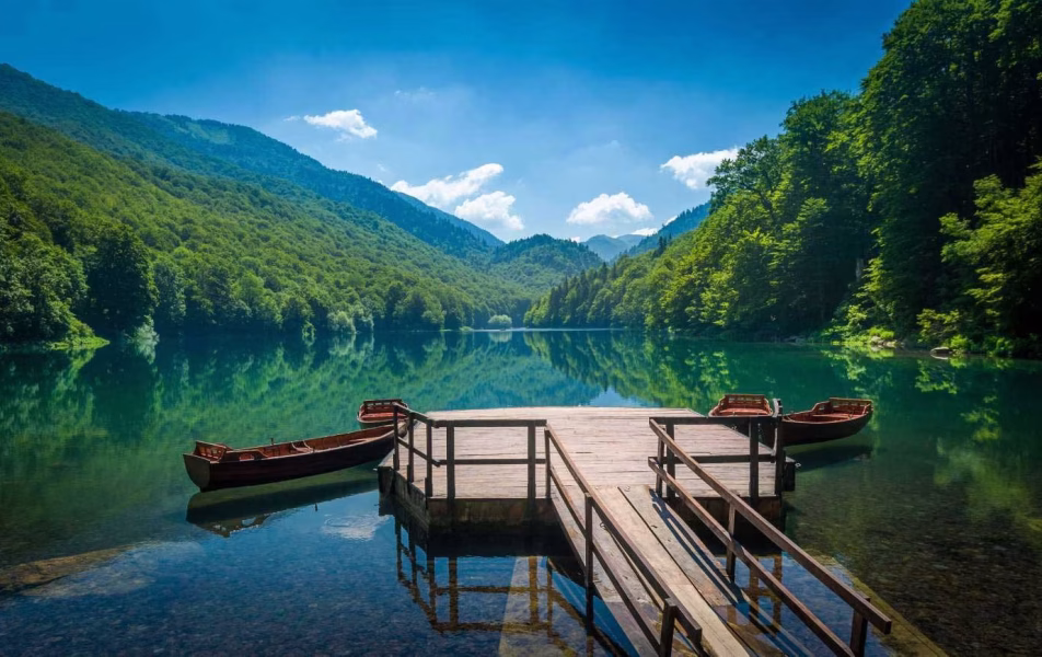 Driving car rentals in Montenegro
